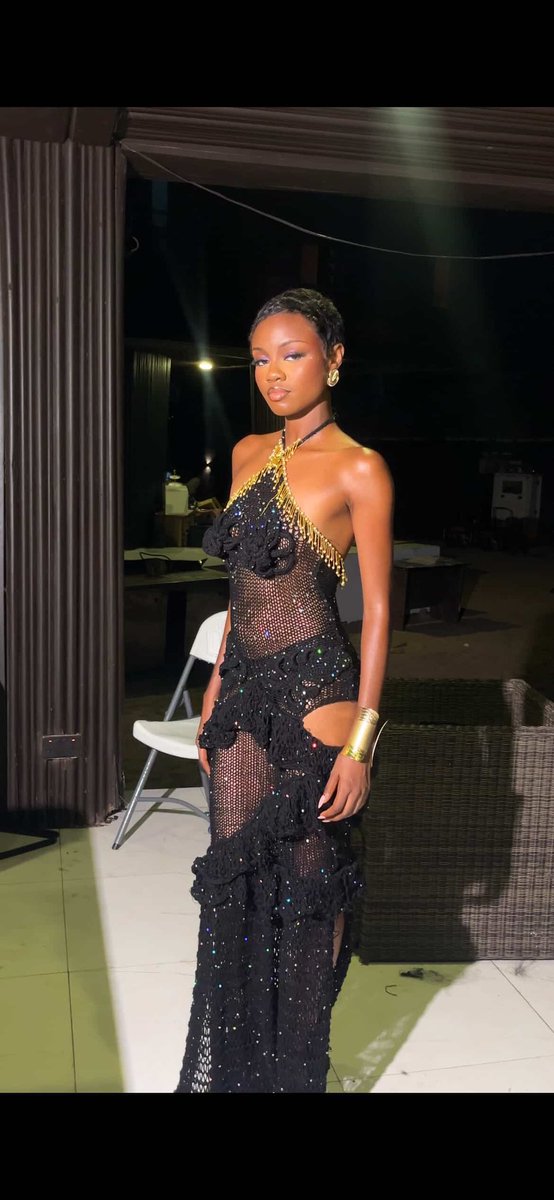 notnaskii's tweet image. The girlies for Raindance. Styled by me 🧎🏾‍♂️

All Nigerian brands, so if you care instagram.com/styledbynaskii…