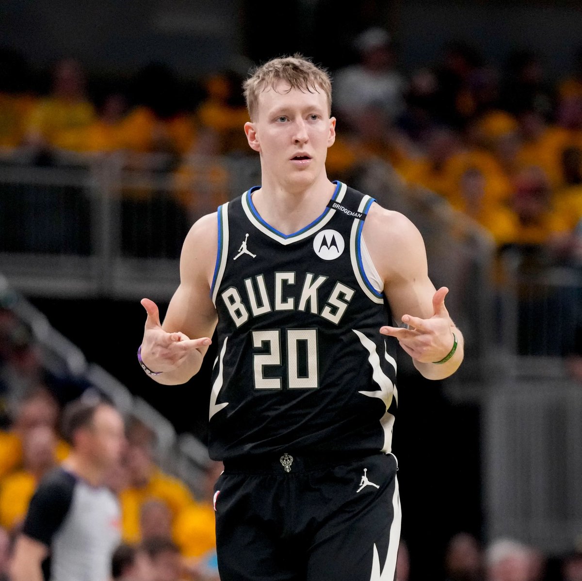 Baloneslocks's tweet image. JAN 11TH NBA PLAY #3🏀

✅AJ GREEN O 2.5 3PM✅
#fearthedeer 

STATS -&amp;gt;@PropsEdge 

WRITEUP BELOW👀

-With Giannis this season he is 75% on this line, 18/24

-Corner 3 specialist, top 3 left and top 4 right corner 3P matchup

-DEN allows the 3rd most spot up and 6th most…