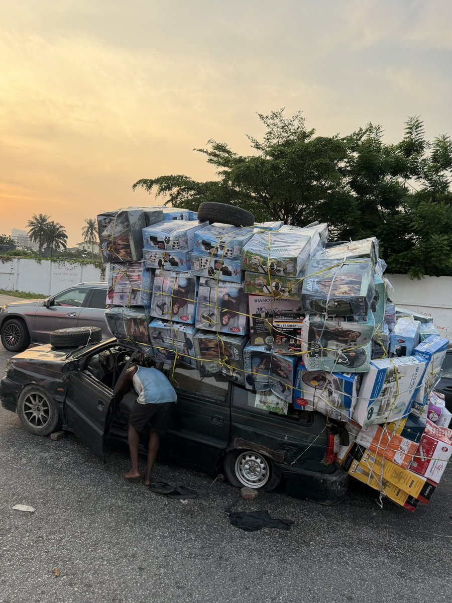 Lagos is not a real place 💔🤦