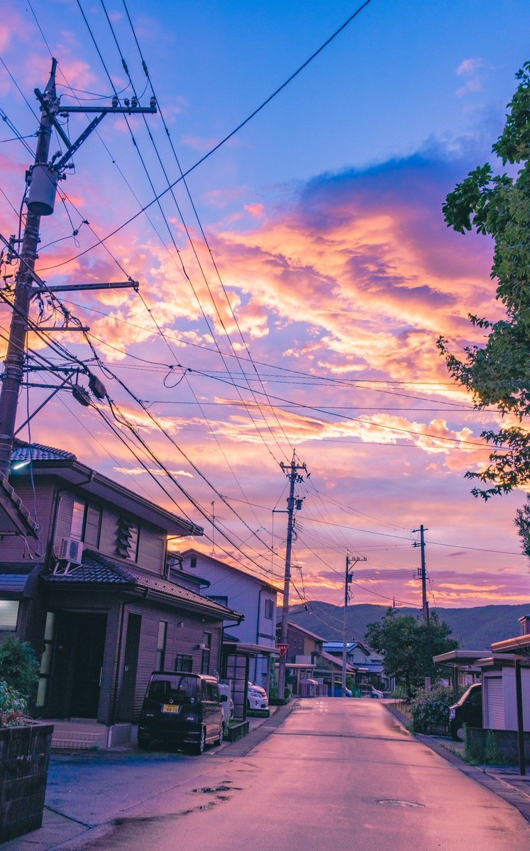 NotaCem's tweet image. 電車でスマホ充電切れて暇すぎる
本持ってくれば良かった 🌏