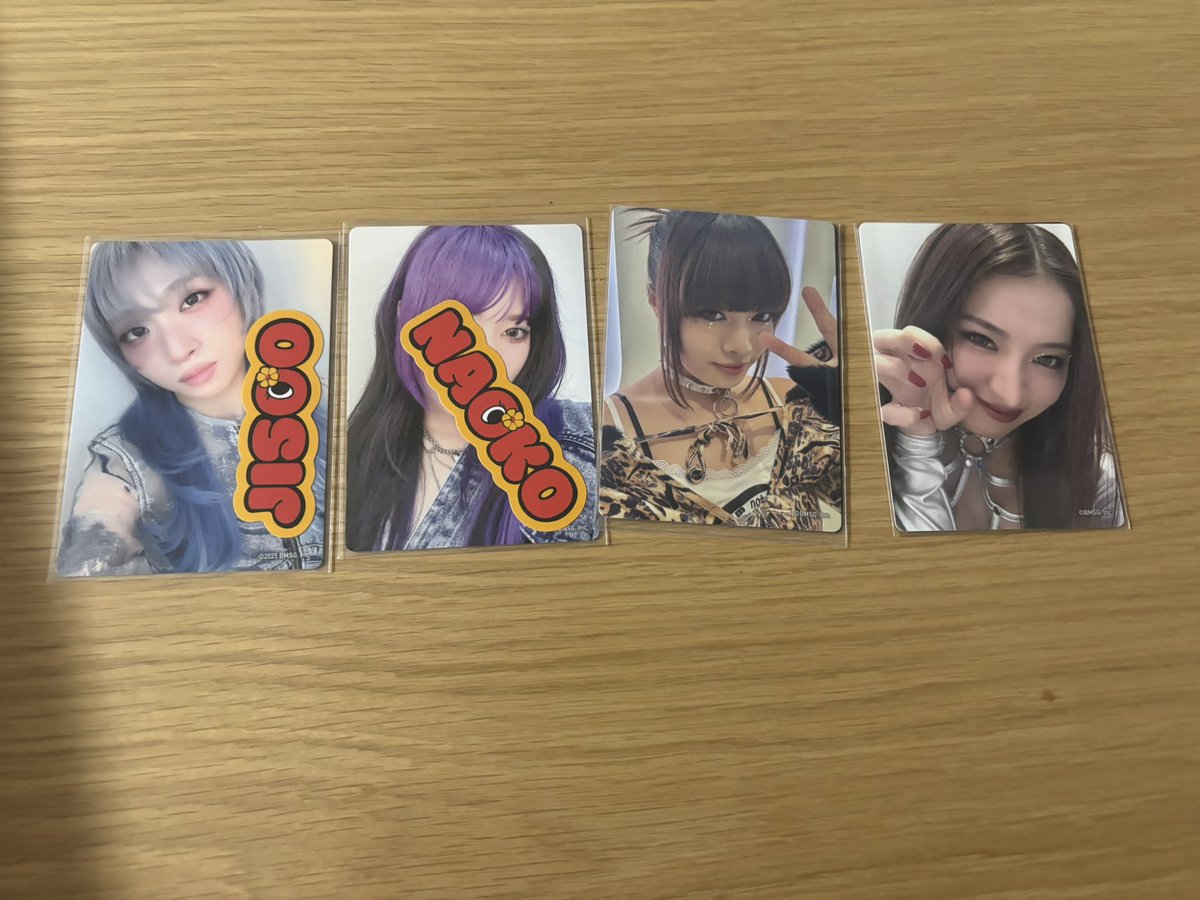 HANA トレカ交換

譲)ファンミJISOO NAOKo
      ノノガ NAOKO・KOKO

求) デビュー直前 JISOO ノノガJISOO・YURI 前弾ホログラムMAHINA・NAOKO・CHIKA 

お気軽にお声掛けください！
買取不可