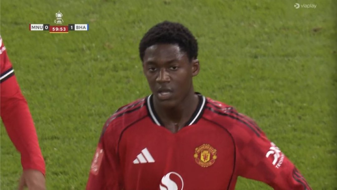 UTDKara's tweet image. • Play Kobbie Mainoo in a 4-4-2
• Gets a yellow
• Drops a poor performance
• Brighton Team B control midfield
• Subbed off
• Casemiro came in Manchester United scores 

Amorim was right. He cannot play next to Bruno Fernandes.