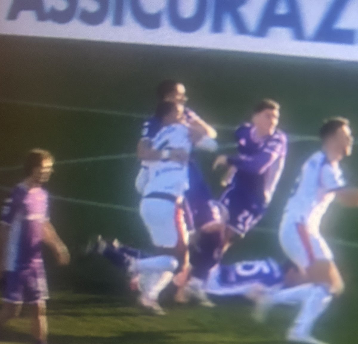 StefanoBressi's tweet image. Fallo di Koni ahah