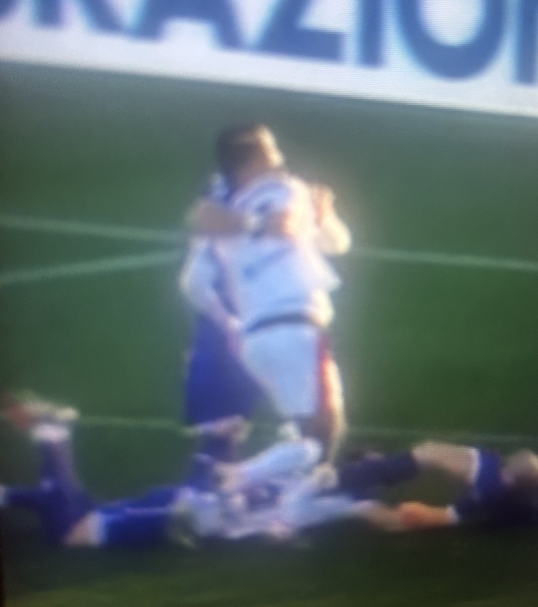 StefanoBressi's tweet image. Fallo di Koni ahah