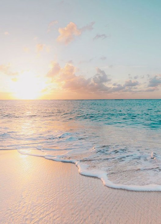 VisualHungry's tweet image. 電車の中でスマホの電池が切れて暇で仕方がない 😠