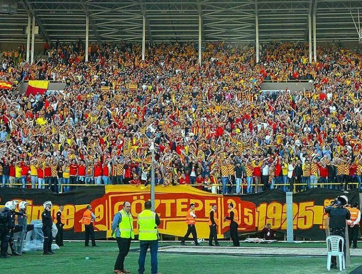 GoztepeLife's tweet image. İzmir’i en iyi temsil eden, Ege bölgesinde insanların kalbinde taht kuran ve Türkiye’de en iyi yönetilen takdir toplayan başarı dolu tarihi olan takımdır Göztepe!

Bizi İzlemeye Devam Edin. 🔥