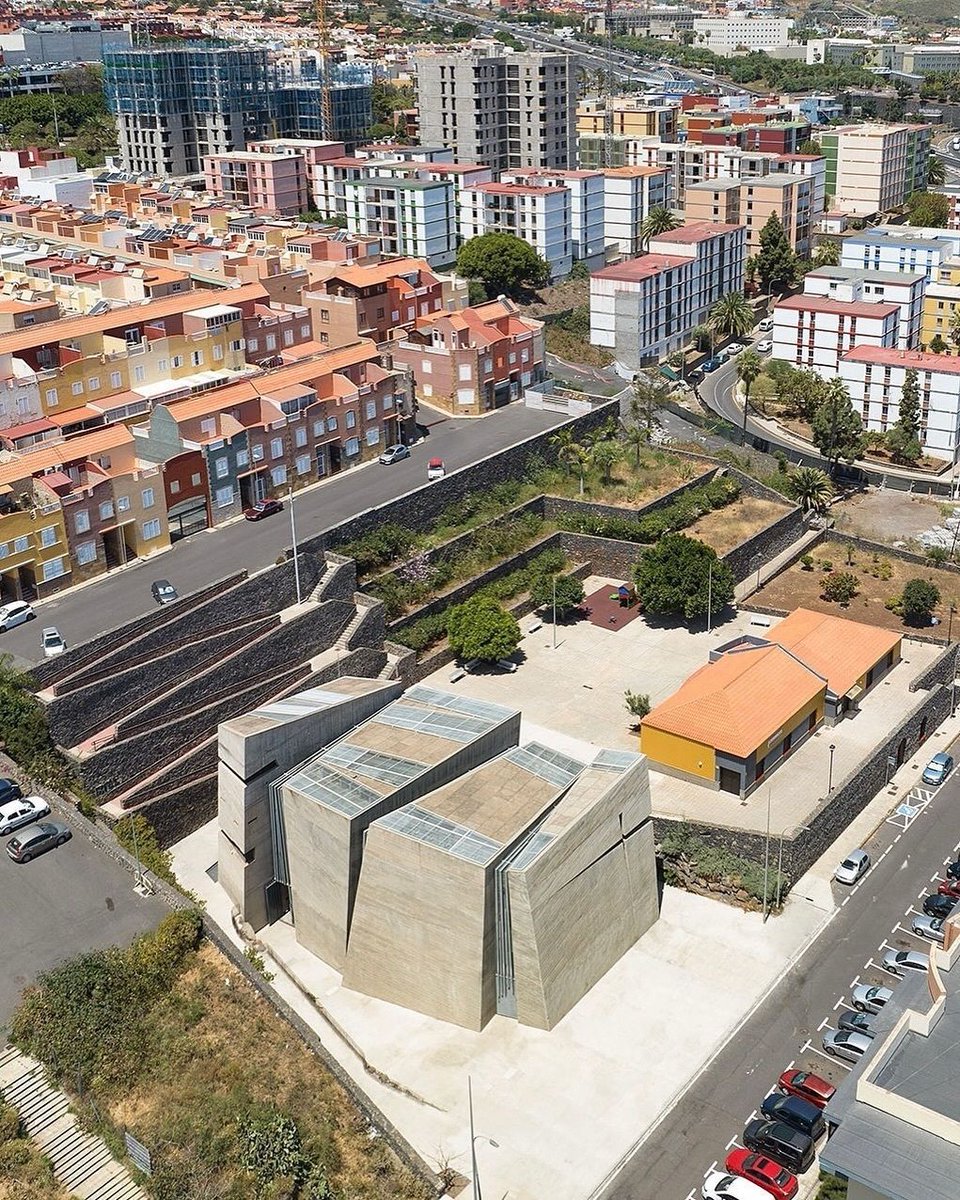 hutdesigns's tweet image. A brutalist church in Spain