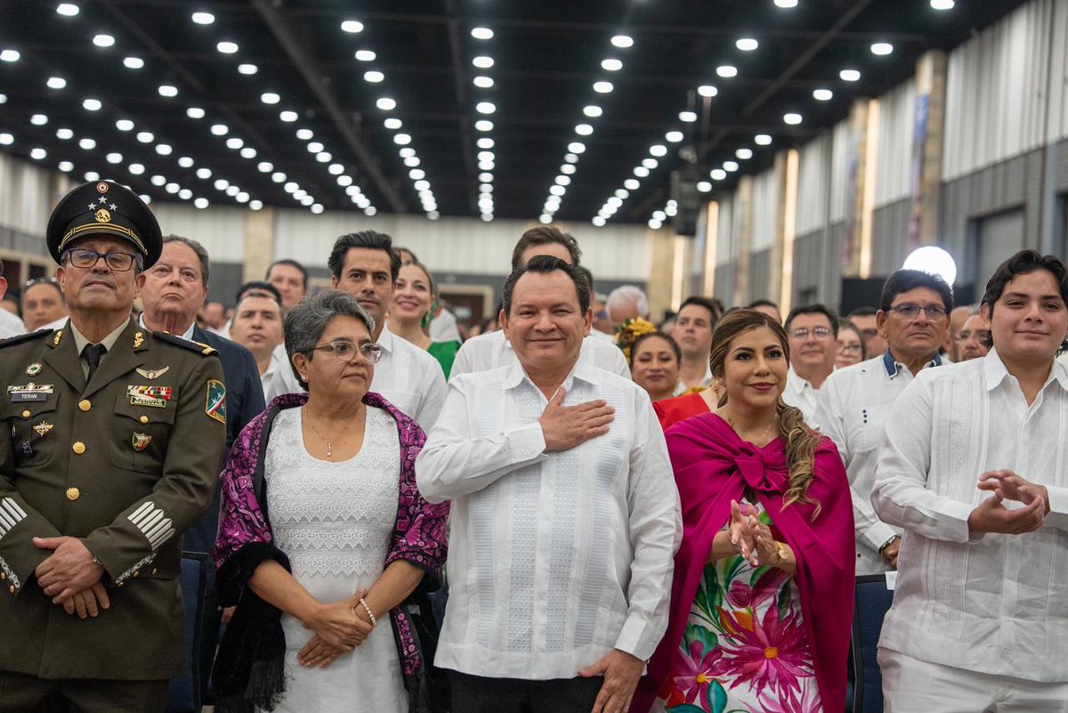 Hoy presentamos los resultados de este primer año de gobierno y compartimos el rumbo que estamos construyendo para Yucatán: con orden, cercanía y un plan claro para el bienestar de todas y todos.

1/2