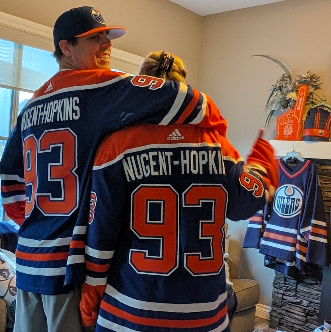 TravisDakin's tweet photo. In this house we worship at the altar of Nuge. #Nuge @EdmontonOilers https://t.co/qN7JH0OfTs