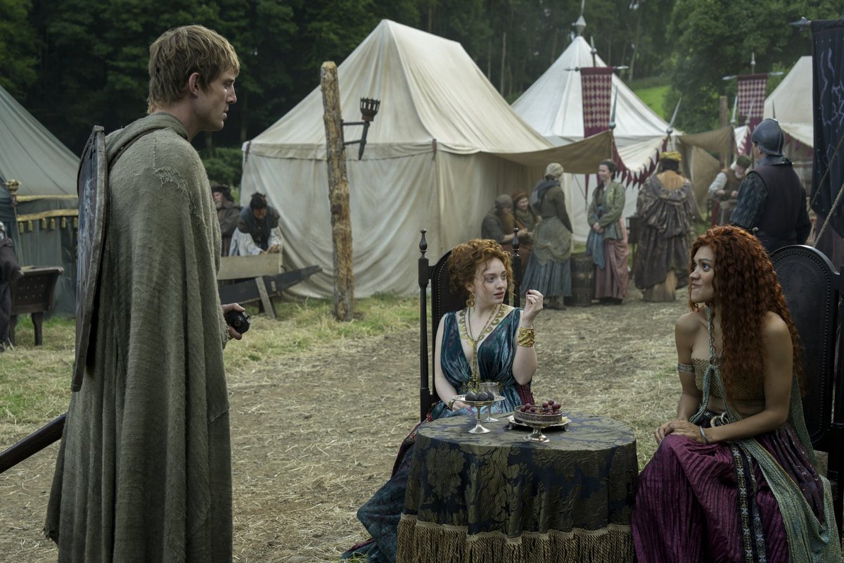 housethedragons's tweet image. De 0 a 10, qual nota você dá para o 1º episódio de 'O Cavaleiro dos Sete Reinos'? 🛡️