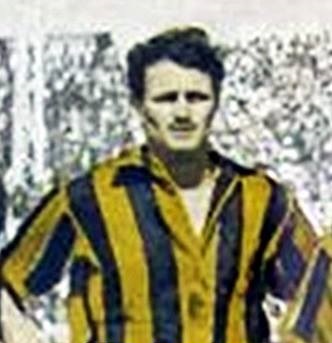 🗓️#UnDíaComoHoy de 1933 nacía Mirto Davoine

🏆3 veces Campeón Uruguayo en 1949, 1953 y 1954

⭐Más de 150 partidos oficiales en el Decano