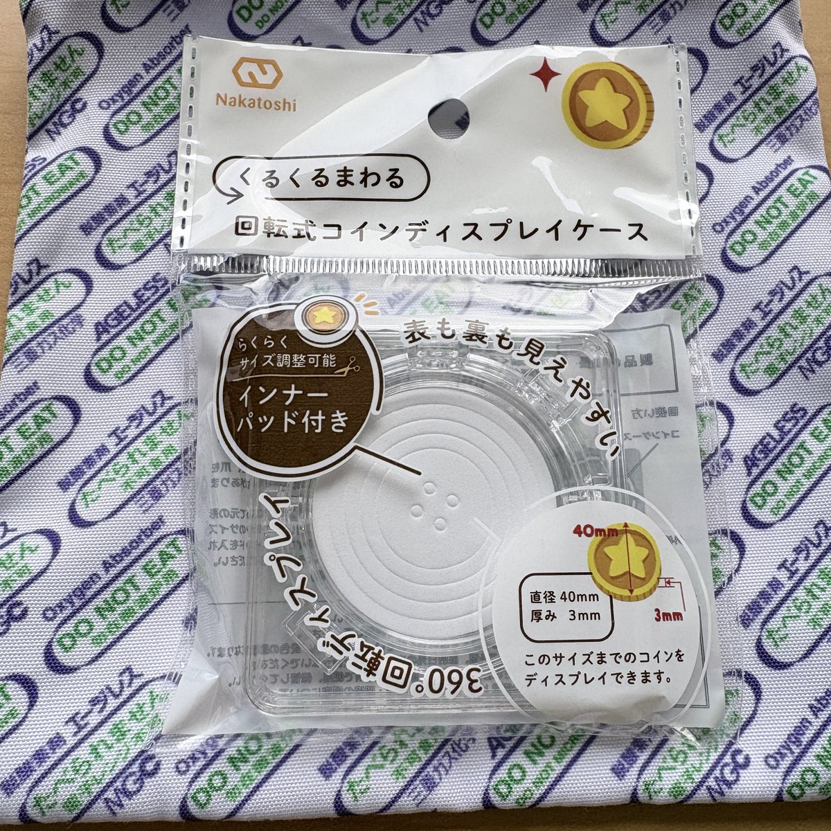 入場特典で頂いたタローマン記念コインを100均で購入した回転式コインディスプレイケースにいれてみた！ #べらぼうフィナーレ上映祭