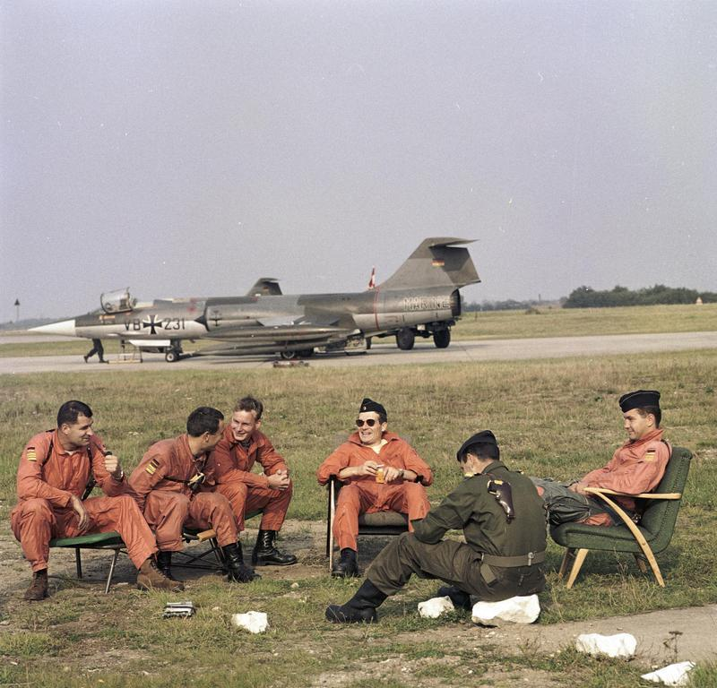 yankcore's tweet photo. 🇩🇪 Starfighter '65 https://t.co/ryUHXMzfgF