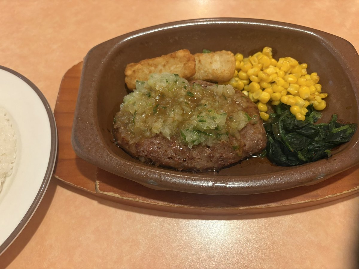 サイゼリヤランチ。 今時分、1コインランチやってるなんて、サイゼリヤくらいじゃない？ よく出来るなぁ💦 先日のJR停電のニュースを改めて見たけど、  自分がいたエリアは、そこまで人でパンクしてた訳じゃなくて、ほんとよかった。 埼玉同エリアでも、京浜東北線しか走っ ...