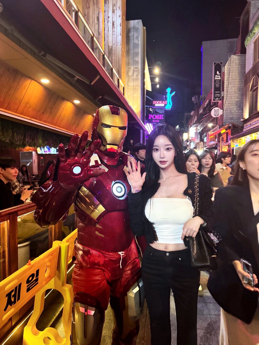 리리 보고 싶은 사람 손🙌🏻
댓 달면 만나줌