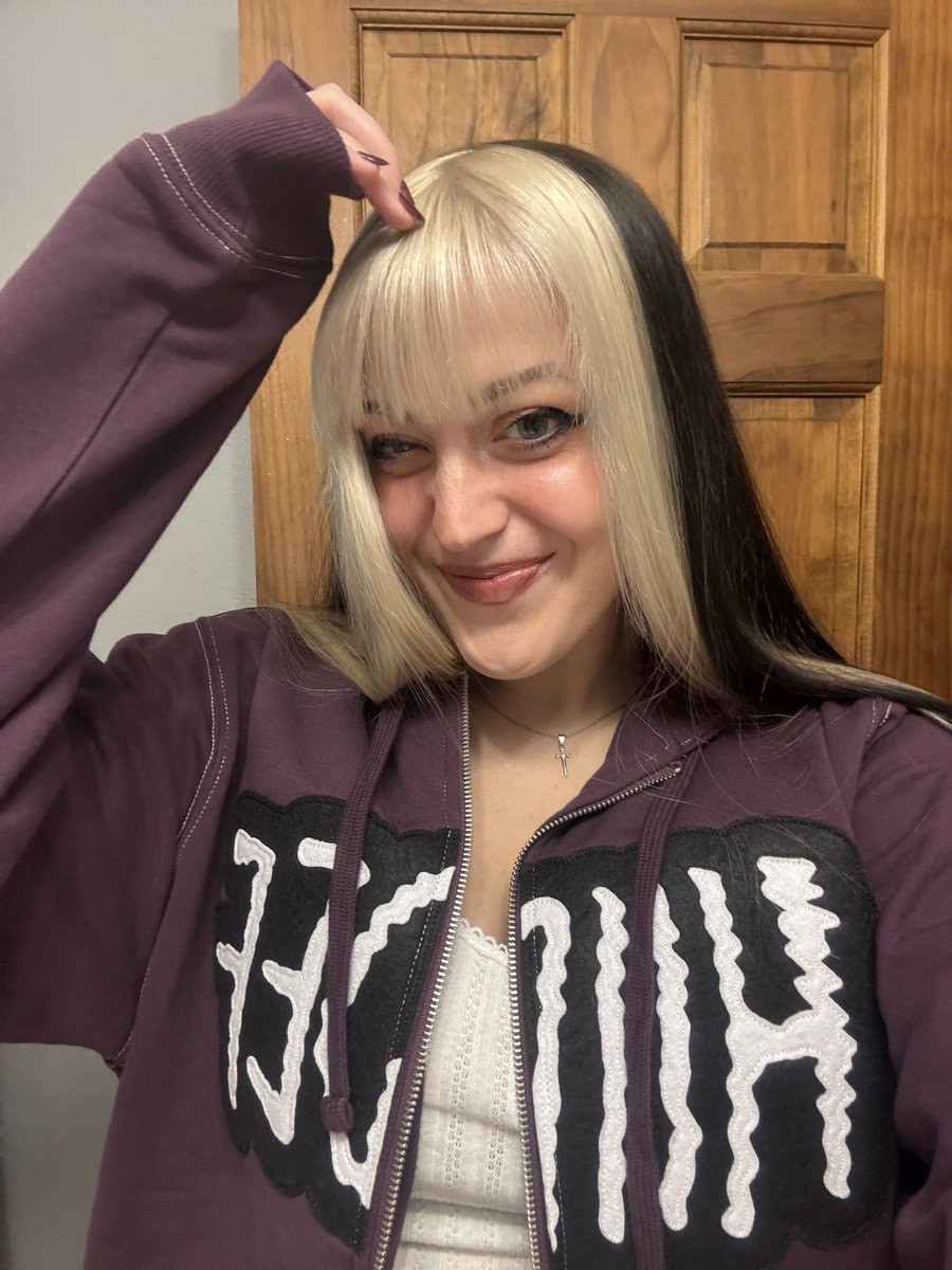 never taking this off <a href="/hiidef3000/">hdi</a> 🖤 . ݁₊ ⊹ . ݁˖ . ݁