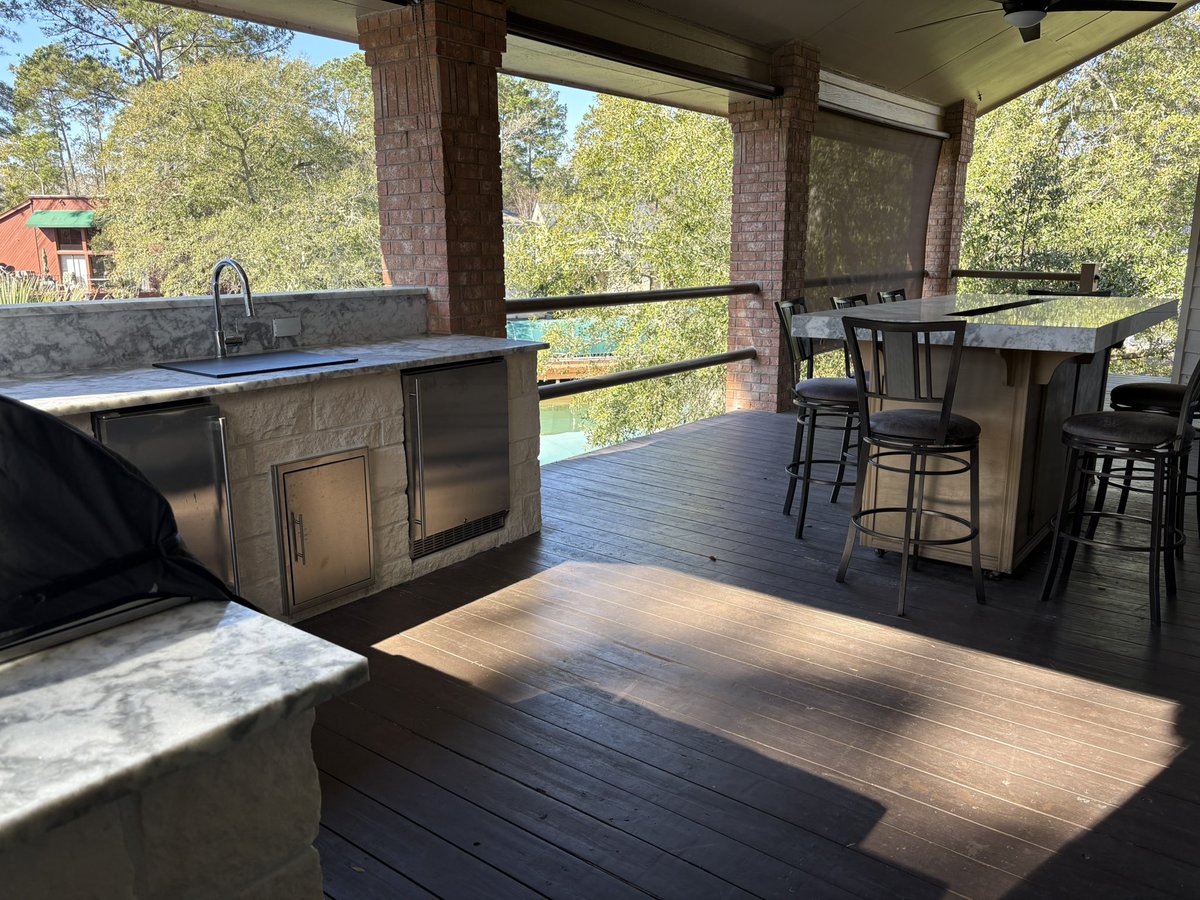 Silver_Bells1's tweet photo. My man gifted me a weekend getaway at a lake house! We had so much fun and actually caught up on some relaxing https://t.co/npiuTd4C0Z