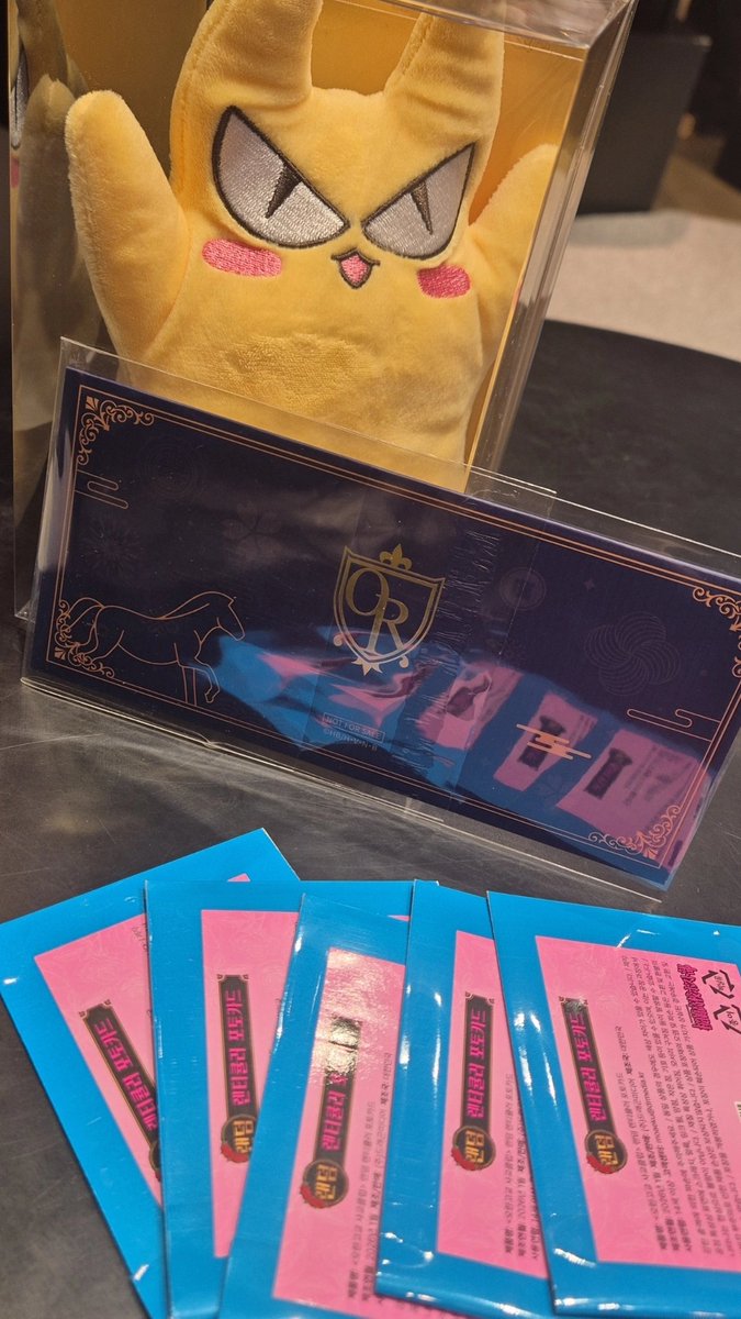 pig00hyyi's tweet photo. #오란고교사교클럽 #오비오 #OVVIO #MOAEKU #오란고교해시태그 https://t.co/Ebrg8OeEqa