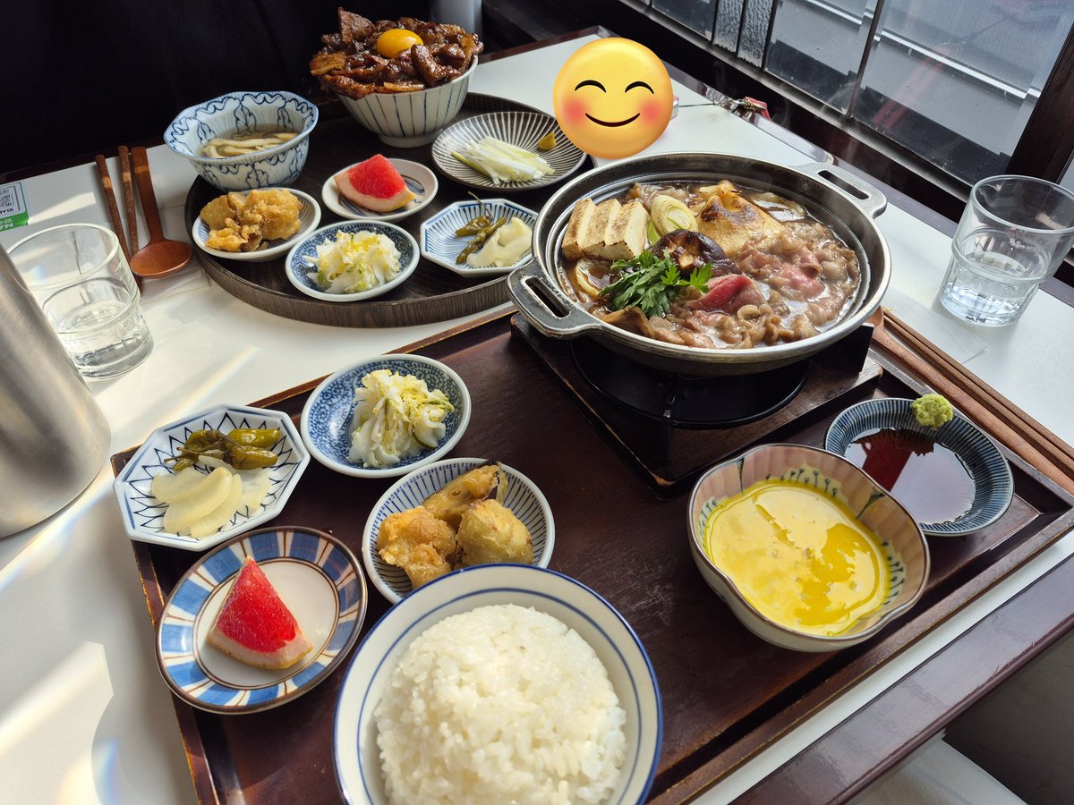 knockwrite's tweet image. 저 살아있고요
나나킴 작가님 뵈었어요