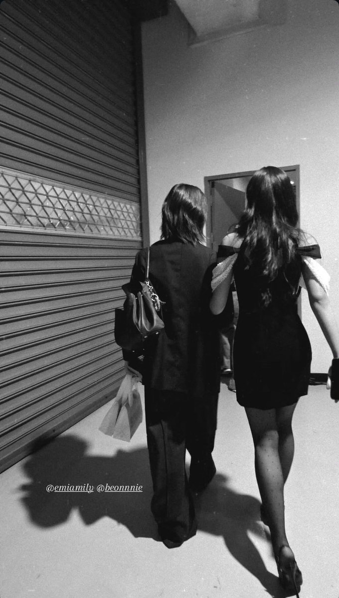 🖤

IG Story Update: tamagodji

#MeAndTheeSeriesAfterParty
#beonnnie #EmiBonnie
꒰ #emiamily <a href="/emiamily/">เอหมี</a> ꒱