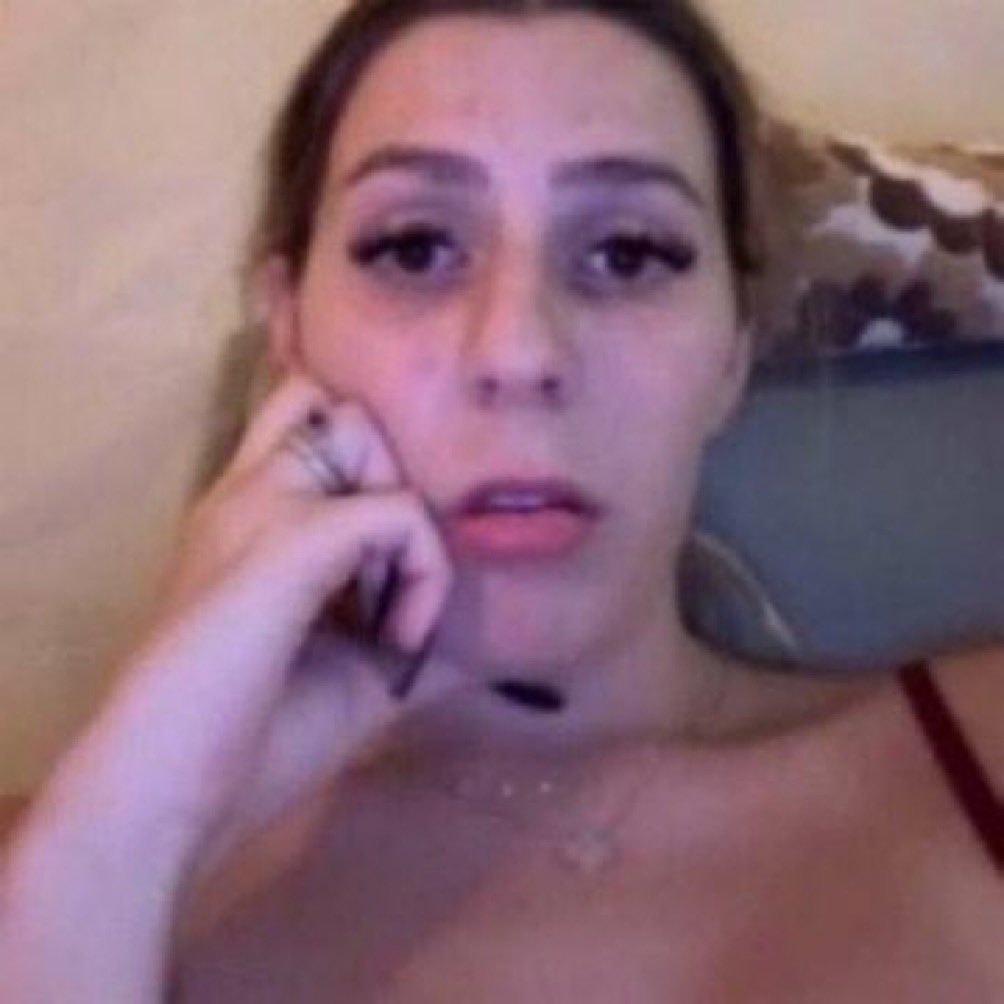 minforca's tweet image. curioso ver pipocas dizendo que protegem pipocas, enquanto votam em peso no Paulo Augusto (um pipoca) enquanto estão num grupo comandado por uma veterana camarote. #BBB26