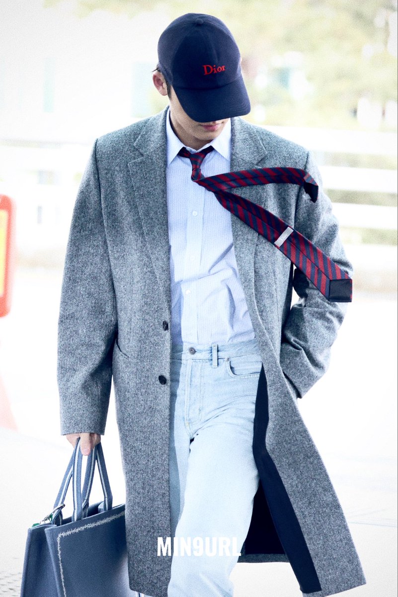 260119 ICN출국

와...

#민규 #MINGYU #ミンギュ
#세븐틴 #SEVENTEEN #セブチ
#MingyuxDior
<a href="/pledis_17/">세븐틴(SEVENTEEN)</a> <a href="/Dior/">Dior</a>