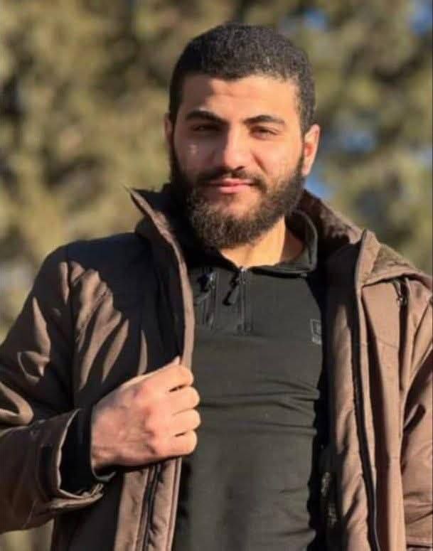 Bu Nusayri ve PKK it köpeklerin dirisini 70 ecdadını mezardan kaldırıp getirsen,

Bu Din'i ve halkın Selameti için
canlarını feda etmişlerin üzerine sıçrayan çamur dahi etmez.....