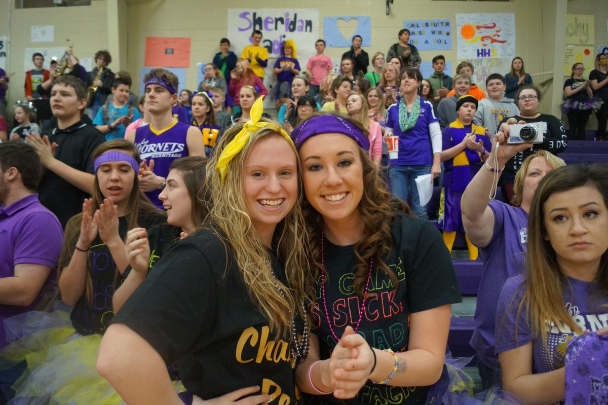 HermitageSchool's tweet photo. Special Homecoming Flashback--10 yrs ago: "There's No Place Like HOMEcoming 2016" as we followed the yellow brick road to the #HornetsNest. Osceola was the foe w/the Hornets falling 49-45 & the ladies winning 54-46. 💜💛 #HornetHomecoming #WeAreHermitage #TimelessTradition https://t.co/G3KefTGx3e
