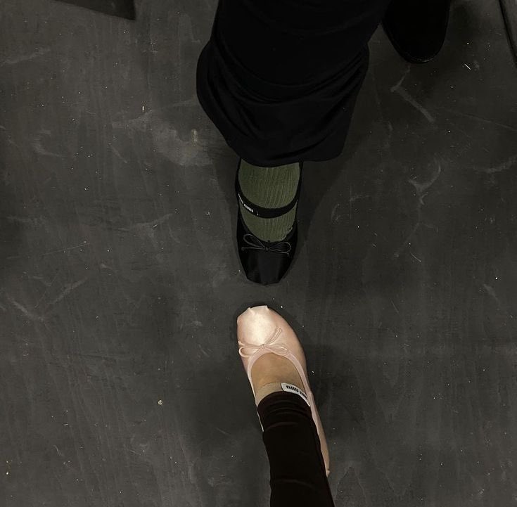 iris ⋆˚꩜ pjo socmed au 📌 tweet media