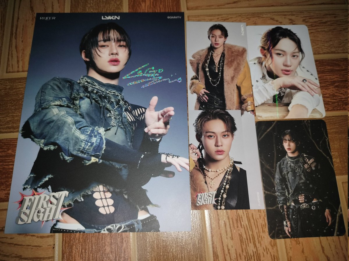 lineage_yy's tweet image. ปล่อยเซต FIRSTSIGHT LYKN
โปสรวม 120
เซตฮง 150 (การ์ด+strip)
เซจวล. 150 (การ์ด+strip)
เซตนัท 400 (ครบเซต)
เซตตุ้ย 350 (ครบเซต)
เซตเลโก้ 350 (ครบเซต)
ใครยังหาอยู่ DM มาได้เลยค่ะ
ค่าส่ง40บาท 

#LYKNDuskAndDawnConcert #FIRSTSIGHT #LYKN #ตลาดนัดlykn #ตลาดนัดgmmtv #ตลาดนัดgmm