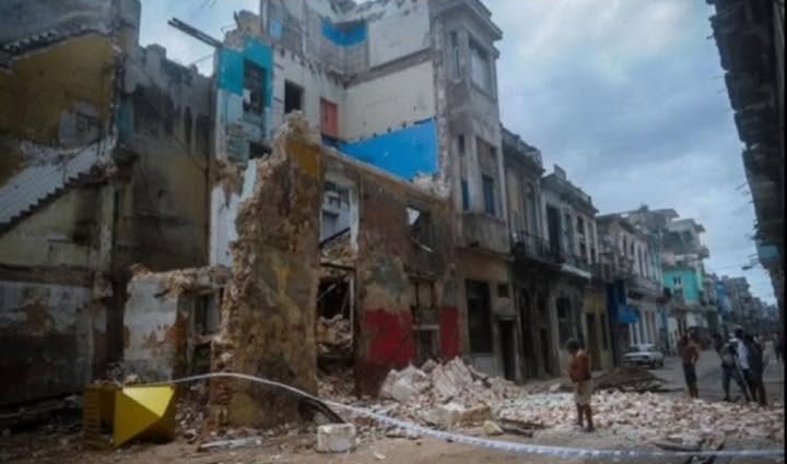 leolinshumor's tweet photo. 🚨 URGENTE: Trump bombardeia Havana!!!

Ah não, desculpem, já estava assim https://t.co/eSzRe6EN9l