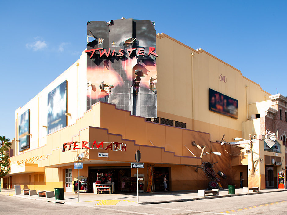 If Universal brought one extinct ride back tomorrow, what are you choosing?

#UniversalOrlando #UniversalHollywood