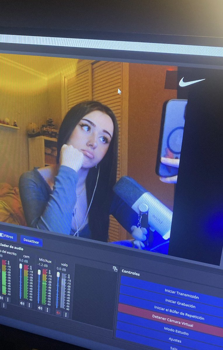 𝐹𝐿𝒦 𝐿𝓊𝓍 tweet media