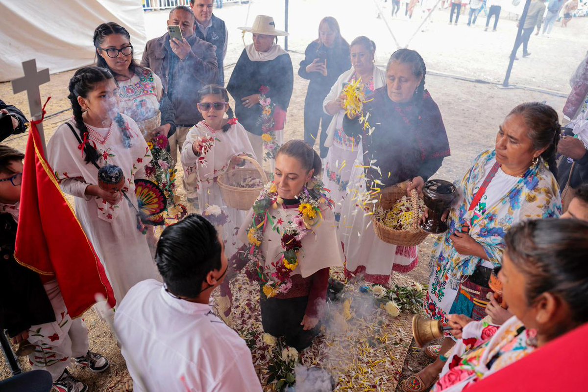 SinLinea_Mx's tweet image. 🔴 #Sheinbaum (@Claudiashein) presentó el Plan de justicia para pueblos de #Guanajuato y #Querétaro en San Miguel de Allende | Mejores momentos en fotos 📸❤️🇲🇽