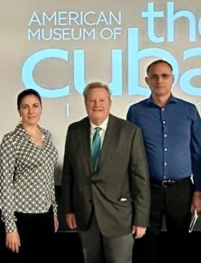 Fue un verdadero gusto para nuestro Jefe de Mision Mike Hammer reunirse con <a href="/RosaMariaPaya/">Rosa María Payá A.</a> y <a href="/jdanielferrer/">José Daniel Ferrer</a> en Miami. Tocaron muchos temas, incluso su preocupación por todos los presos políticos y sus familiares. #Libertad #Todos