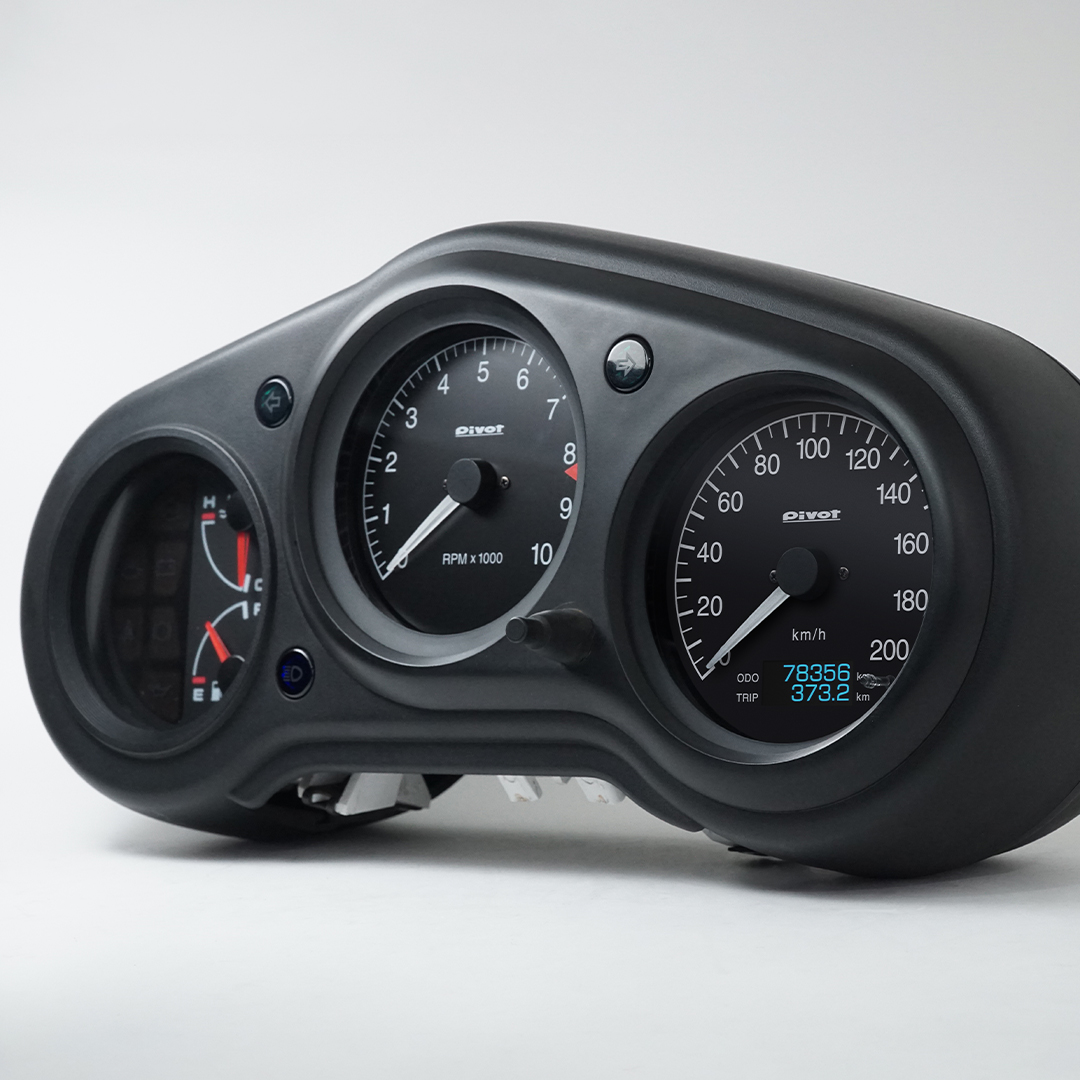 pivotjp's tweet image. HONDA BEATの純正メーターを開発中のR GAUGE-80のスピードとタコメーターに加工交換。

#ピボット #pivotjp #ホンダビート #HONDABEAT #PP1 #ハコスカ #s30 #510ブルーバード #AE86 #レビン #ロードスター #NA8 #NA6 #サニー #シビック #EG4 #EG6 #RX7 #fc3s #fd3s #コペン #l880k #ジムニー #JB23