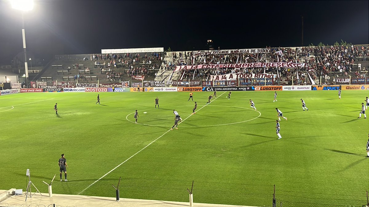 GranaDeportivo's tweet image. ⏱️ 0' PT

YA JUEGA EL CAMPEÓN SUDAMERICANO, YA JUEGA LANÚS EN CASEROS 👊🇱🇻