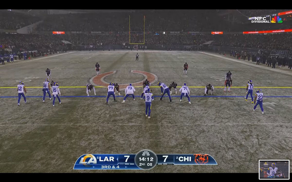 MattNorlander's tweet image. It's so discouraging how Chicago Bears management is dead set on eventually building a new stadium that will be entirely indoors—against the will of so many fans.

Win or lose, this is beautiful. This is how football should be played in the winter.