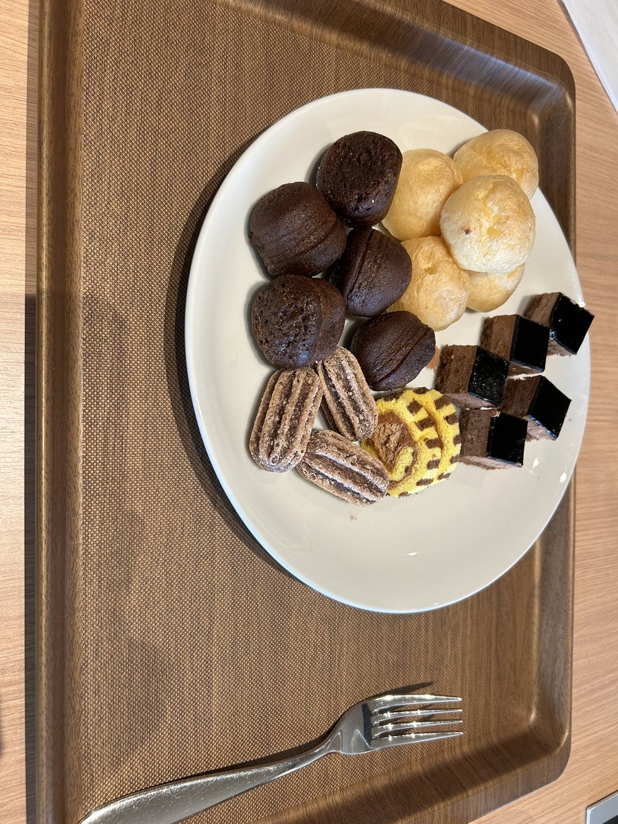 ねぇ、これ欲しい？
20個もあるの
だけど、足りな〜い