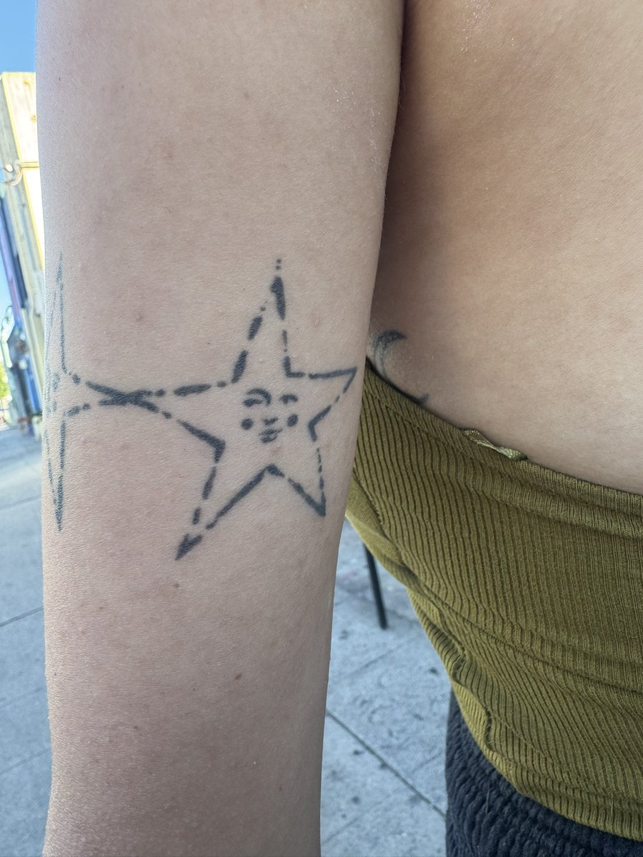 love_userr's tweet photo. Tattoos made in LA https://t.co/7WrmbuuWXI