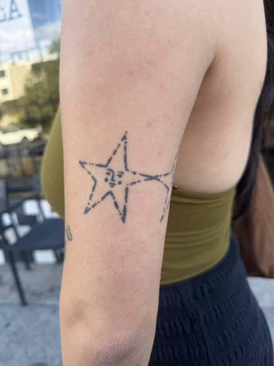 love_userr's tweet photo. Tattoos made in LA https://t.co/7WrmbuuWXI