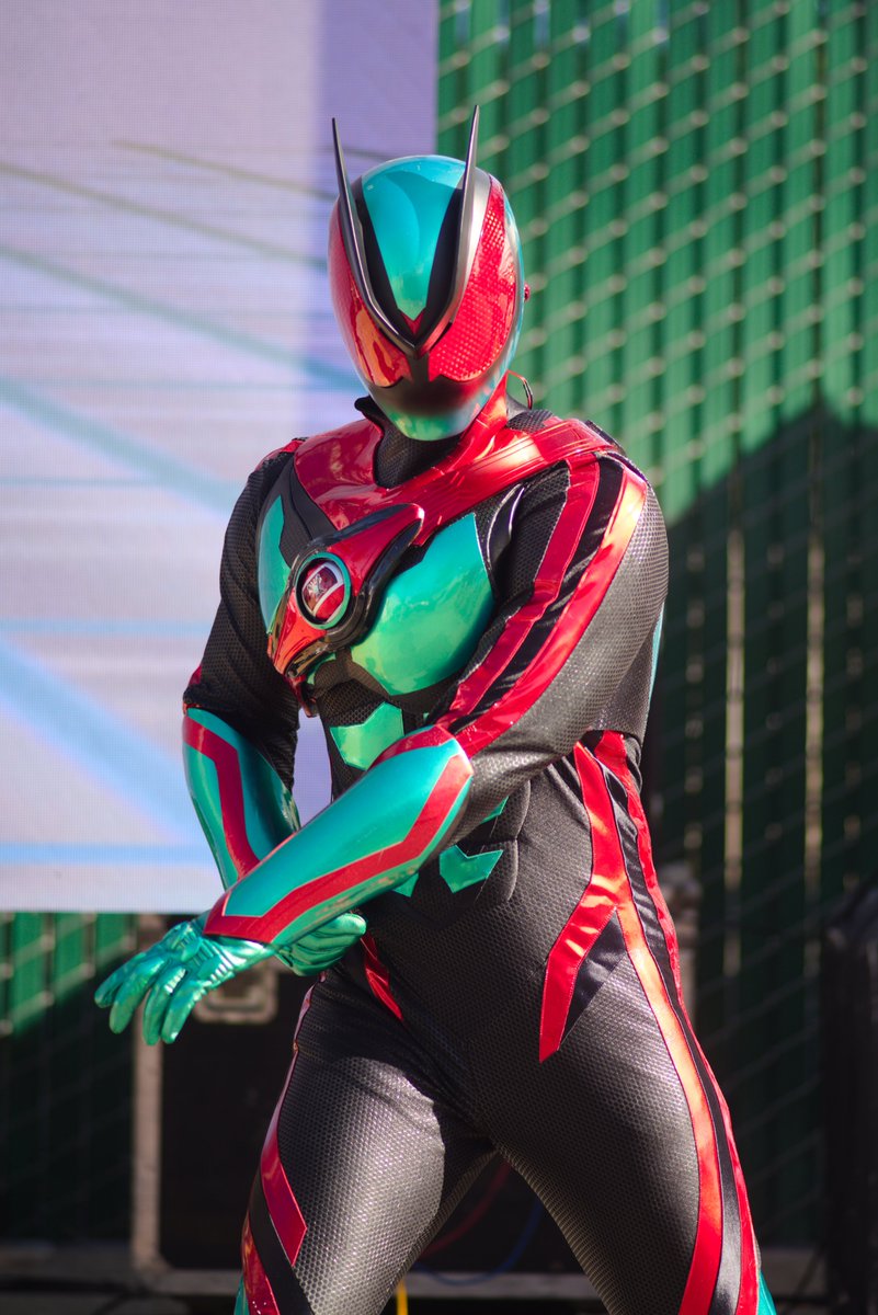 oddthicket's tweet photo. Went to @animeimpulse to witness Kamen Rider Zeztz with my own eyeballs #ZEZTZ #KamenRider #KamenRiderZeztz https://t.co/1uvXkmN9ok