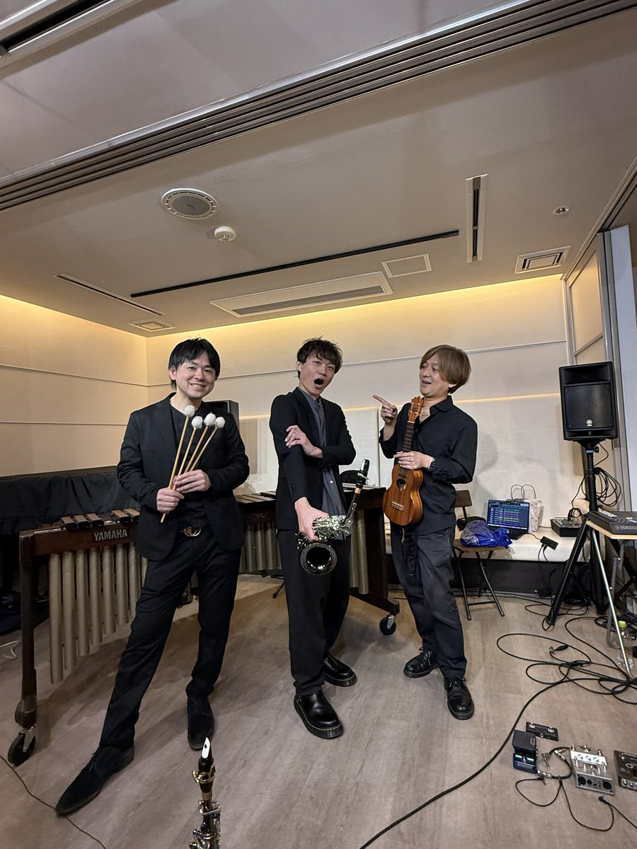 昨日はつだーんのバースデーライブでした🎂🎉
マリンバと一緒に演奏するのはレアな体験で、弦楽器との音色の相性が良いなと思いました。
会場ではゆっくりお話しできなかったですが、ご来場ありがとうございました🤲お土産もありがたく頂きました🙏