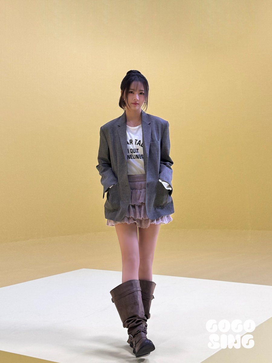 GOGOSING_SLL's tweet image. '외롭지 않네' 부르는 하나를 봐 
외롭지 않네 ˳♪⁎˚

𝗟𝗜𝗩𝗘 𝗗𝗔𝗡 ◽️
🔗youtu.be/dqnyVskkH8A

#하나 #HANA #외롭지않네 #NeverLonely 
#FIFTYFIFTY #피프티피프티
#LIVEDAN #라이브단 #고고씽 #GOGOSING
@we_fiftyfifty