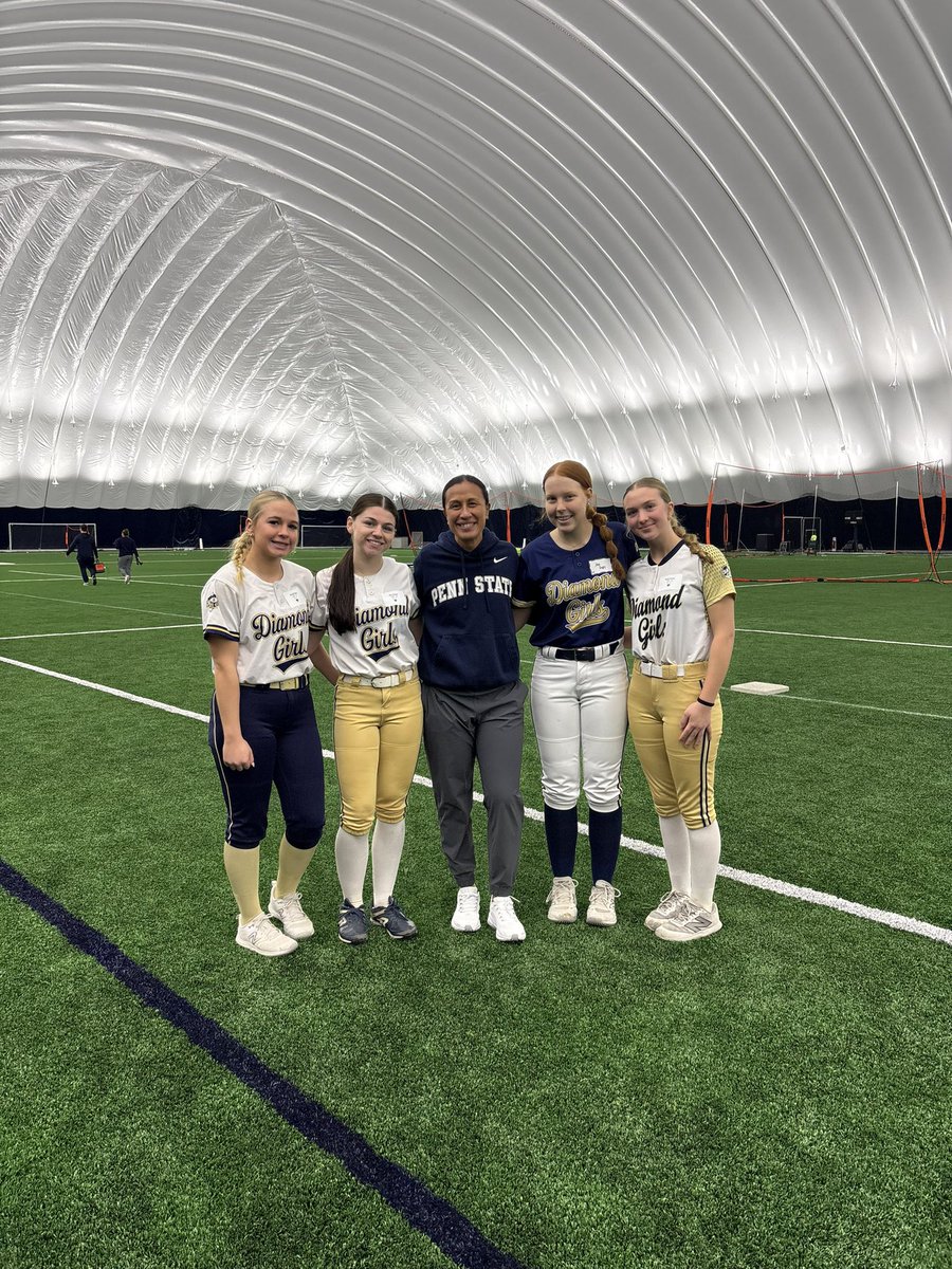 AvaInglis2028's tweet photo. Thank you @PennStateSB for hosting a great pitching camp today! I had a great time! I am thankful for all the feedback from the players and coaches. 🦁🥎 @coach_crowell @lexxx_20 @laurenfoster02 @ABaggetta https://t.co/WCS6V5zvSn