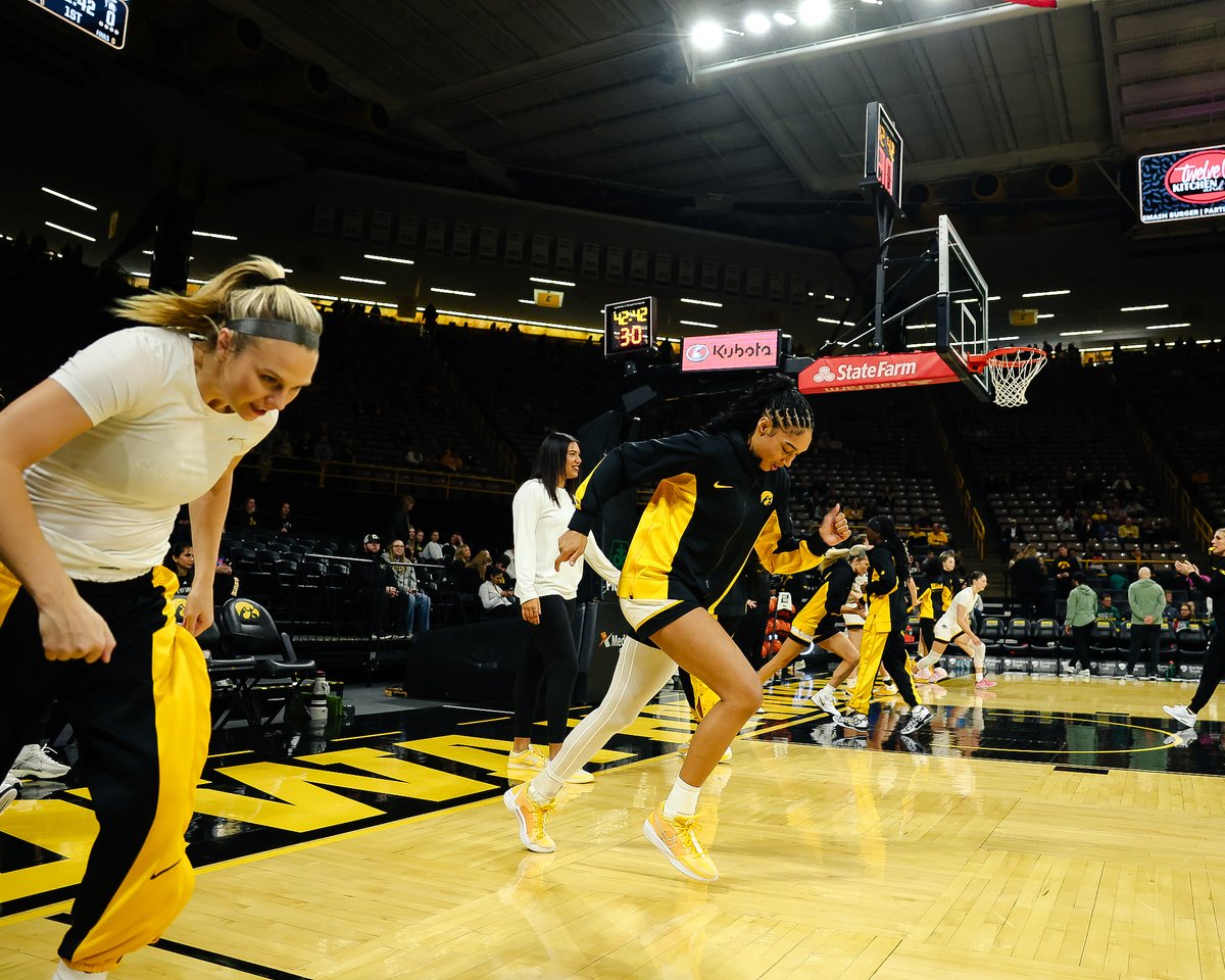 Iowa Women's Basketball tweet media