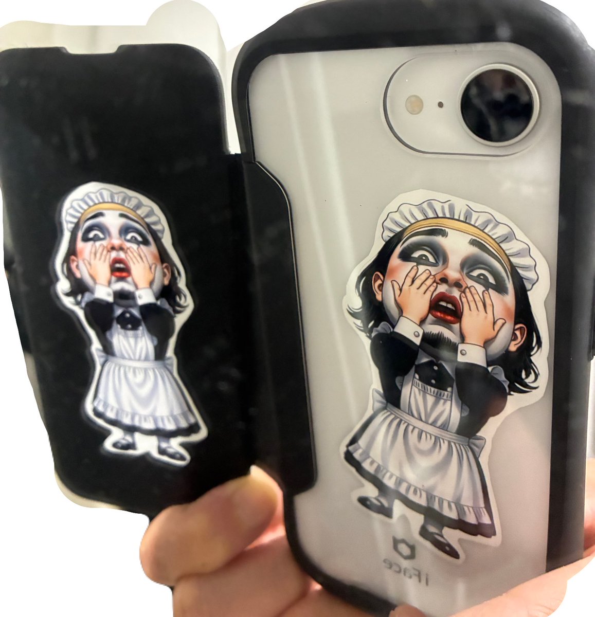 昨日いただいたエリザブス様の特製ステッカーです😆 ちょうどスマホ