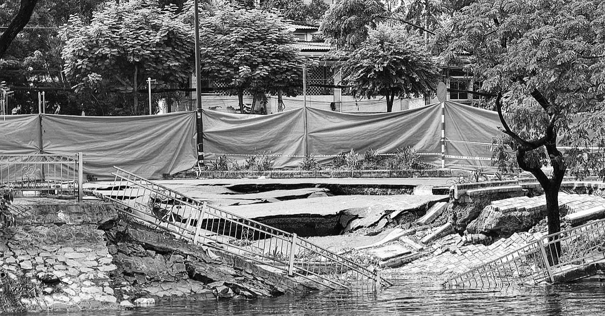 HOW CAN A MAJOR ROAD IN VIETNAM COLLAPSE WITHOUT WARNING?

If you interact (like or reply), I’ll give the same energy back.

In Vietnam, a section of Ba Dinh Street along Tau Hu Canal in Ho Chi Minh City suddenly collapsed on January 18.

The sinkhole was nearly 5 meters deep,