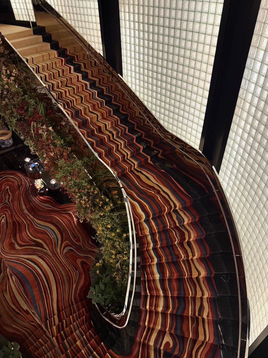 luusssso's tweet image. We need to have a chat about the staircase  at the W New York - Union Square