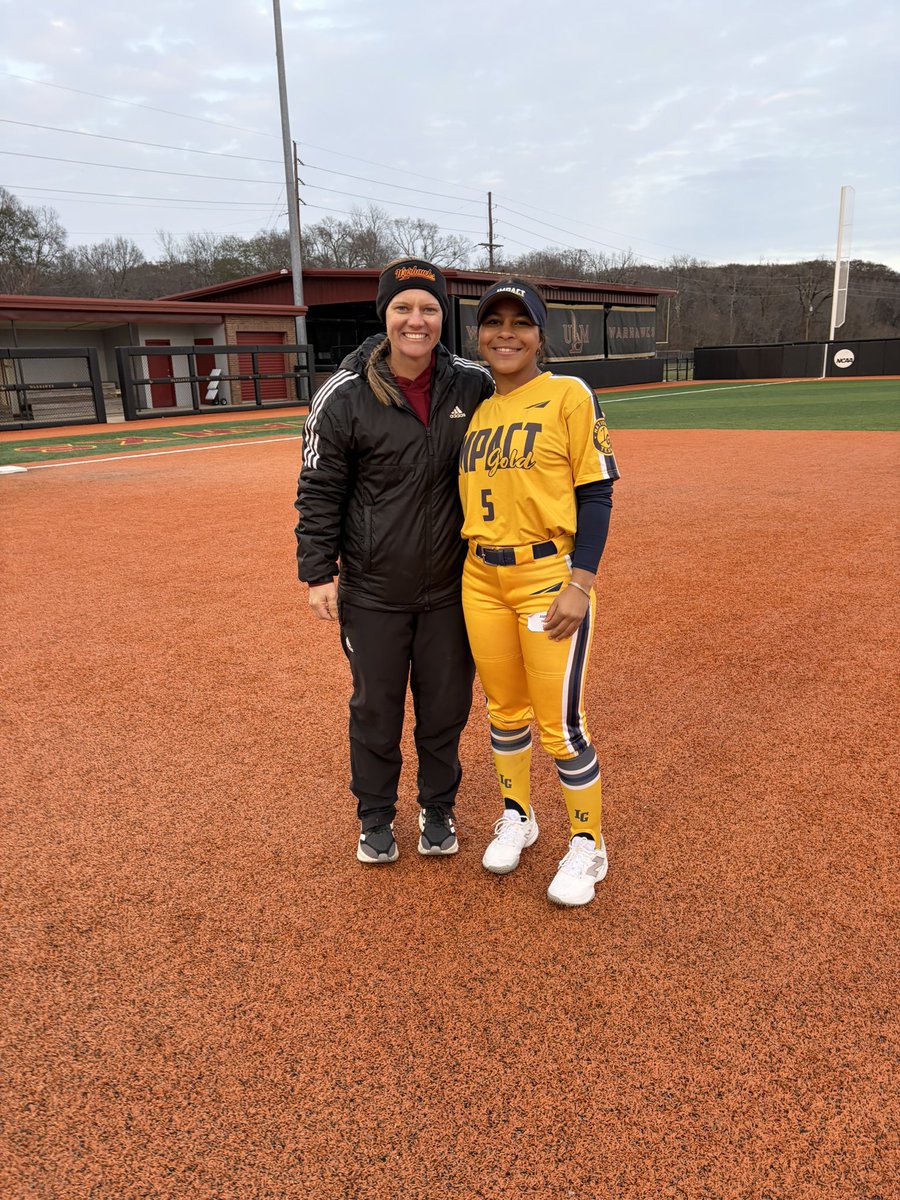 Emma Hope tweet media